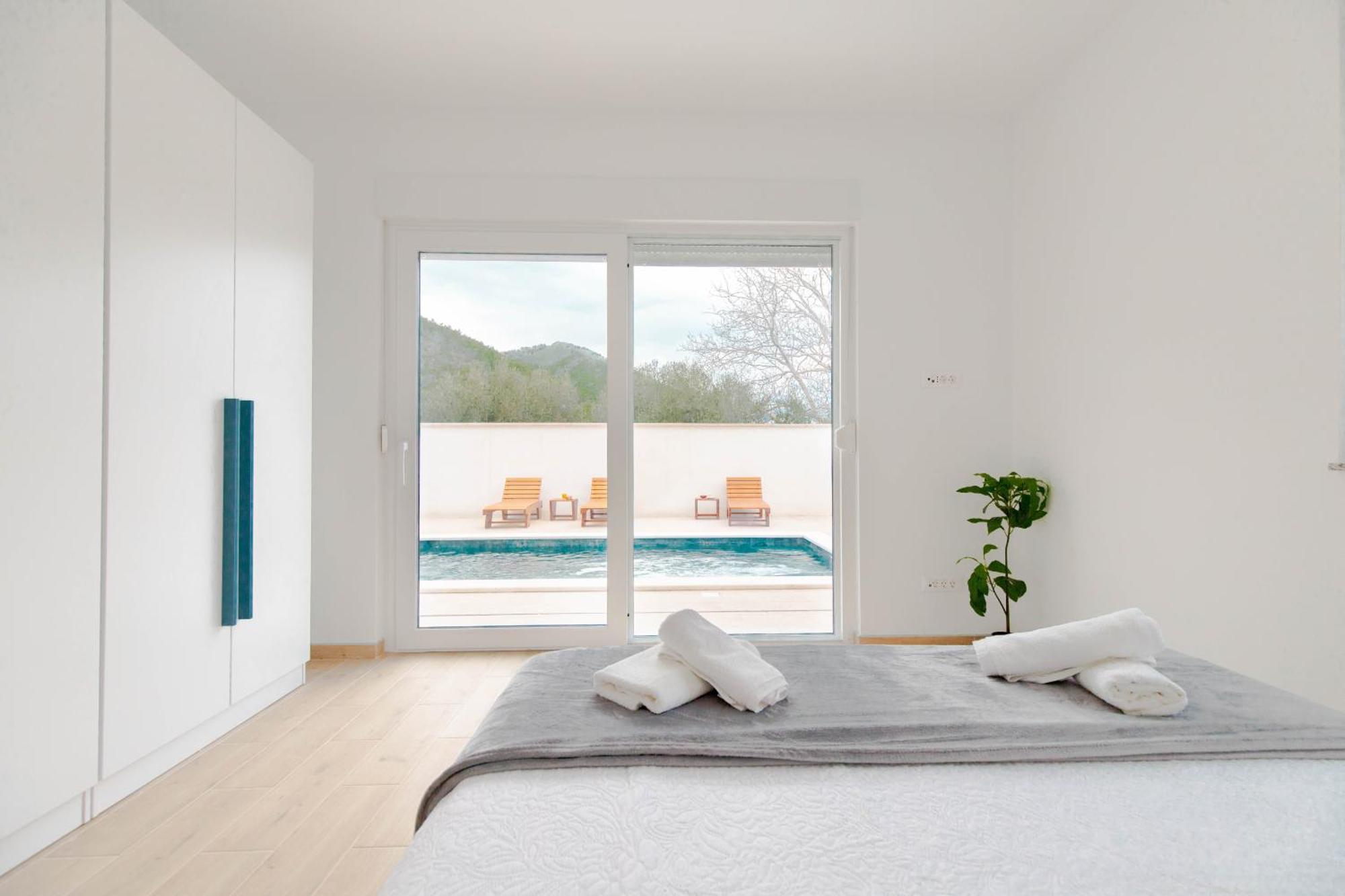 Villa House Bartulovic - Jan With A Pool *